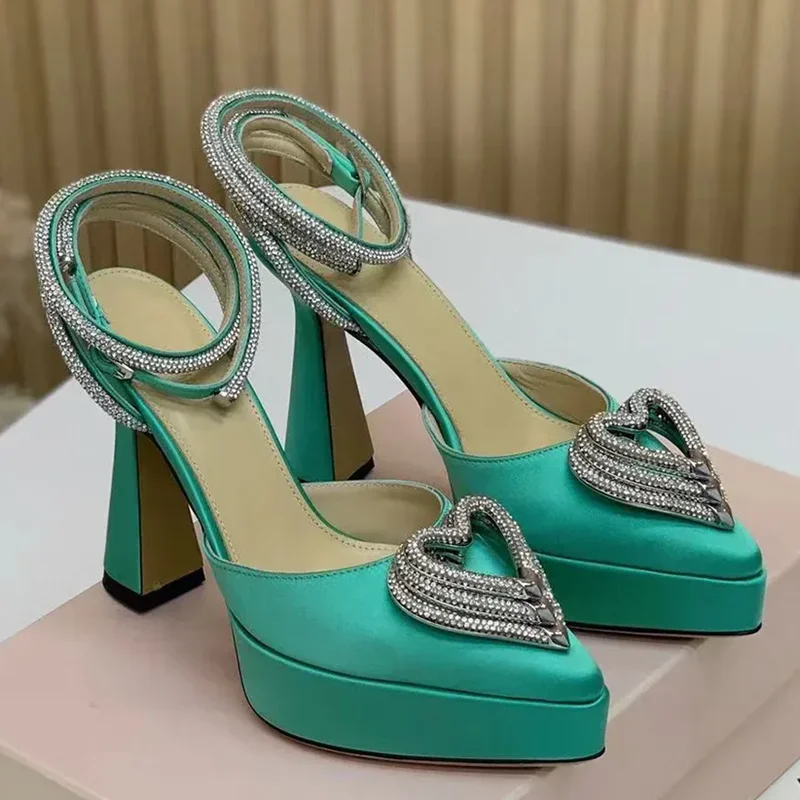 Sandal Dekorasi Cinta Kristal  - Casual Sandal Leather ulasan dan harga